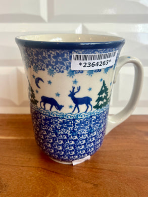 Blue Deer and Christmas Tree 17oz Mug