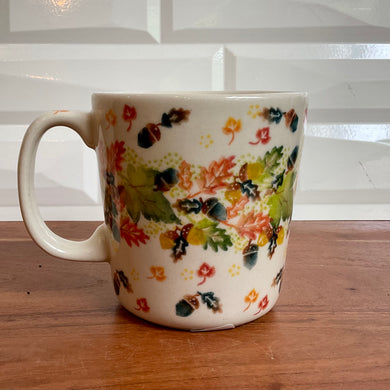 Leaves and Acorns 16oz Mug