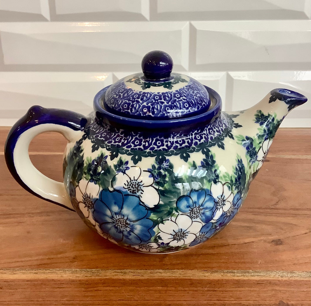 Kalich Blue and White Flower 32oz Teapot