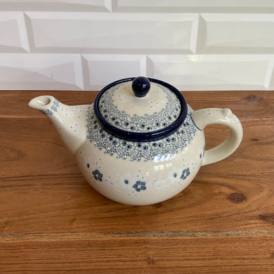 Blue and white Flower Teapot with strainer